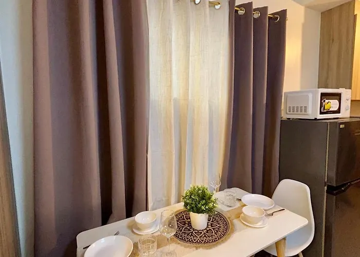Apartment Twin Unit At Shore 2 Residences *